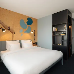 conscious-hotel-the-tire-station.thehaguehotels.net/